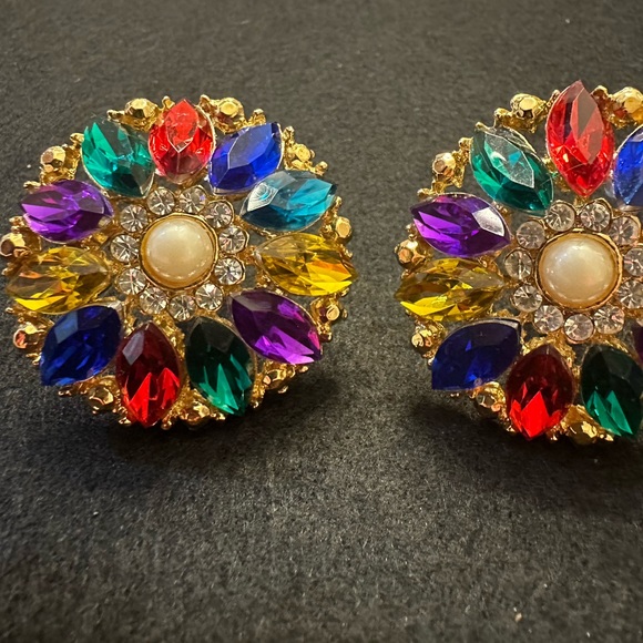 Large Gorgeous Clip Earrings Holiday Rainbow of Colors - Picture 6 of 7